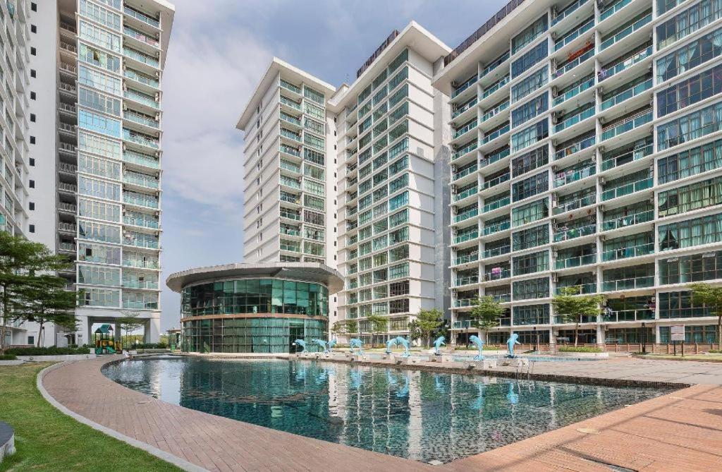 Mount Austin #palazio A2 Pool View 1-2pax #mspro * Johor Bahru