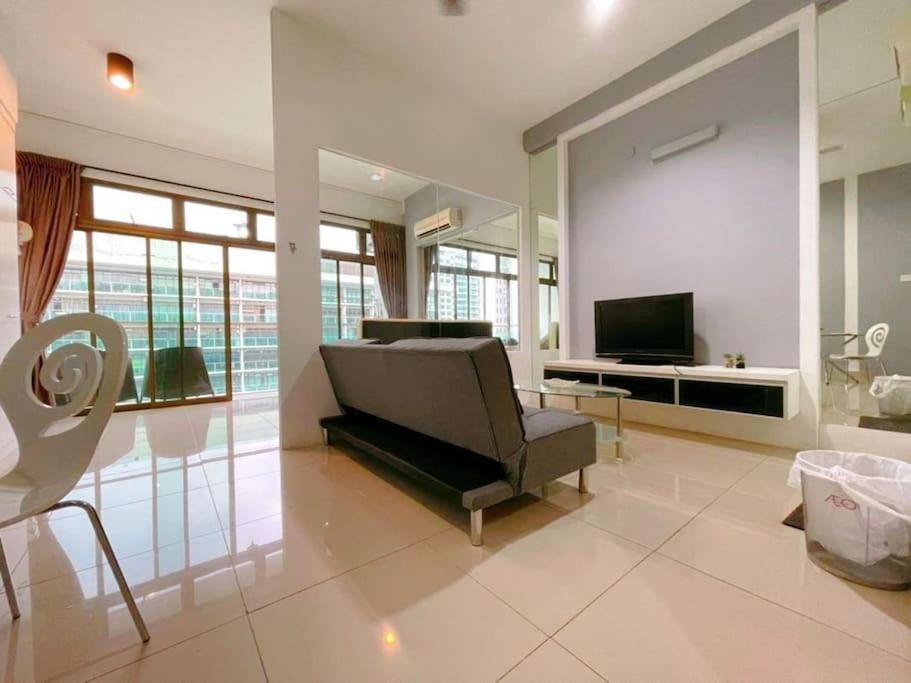 Apartment Mount Austin #palazio A2 Pool View 1-2pax #mspro *