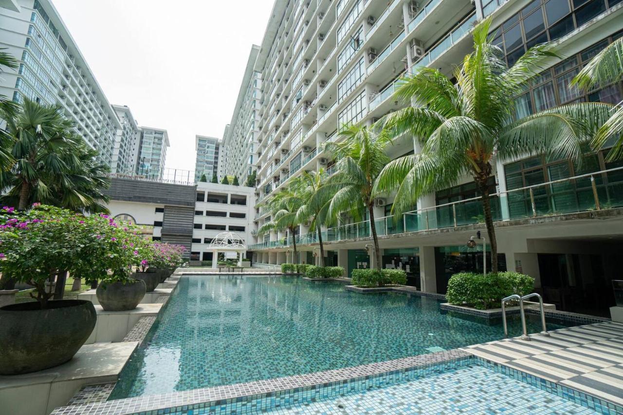 Apartment Mount Austin #palazio A2 Pool View 1-2pax #mspro Johor Bahru